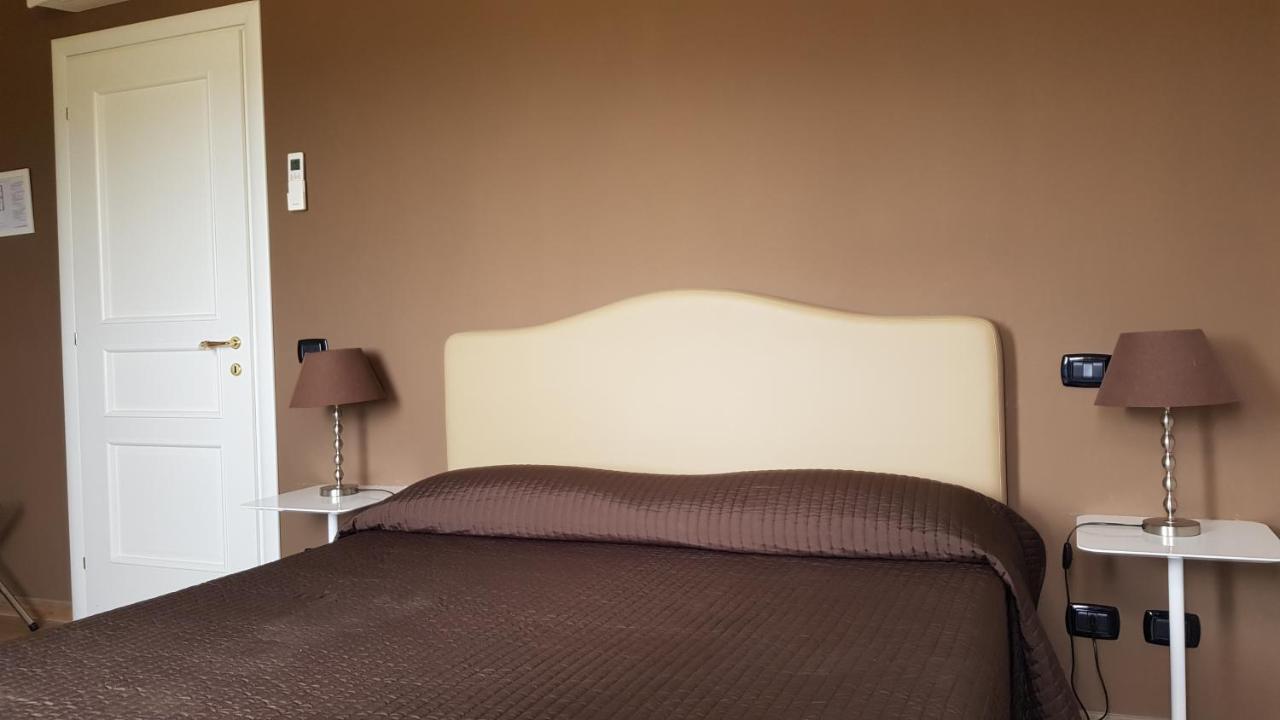 Il Casale Degli Ulivi - Agriturismo - Tenimenti Leone Lanuvio Eksteriør billede