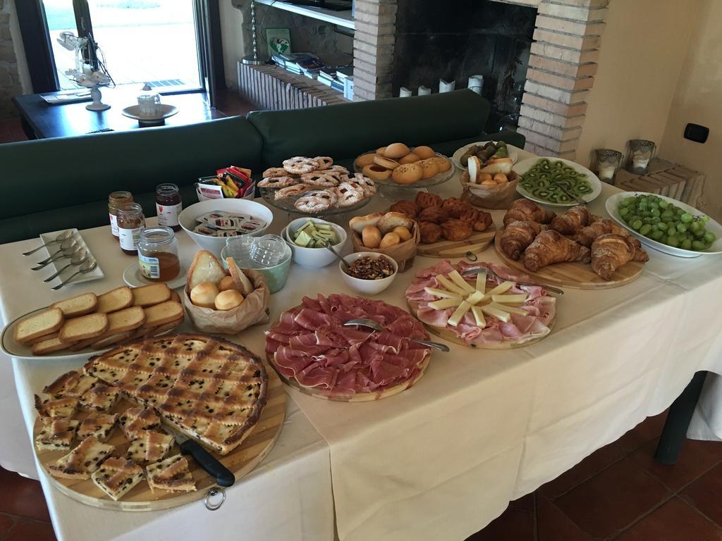 Il Casale Degli Ulivi - Agriturismo - Tenimenti Leone Lanuvio Eksteriør billede